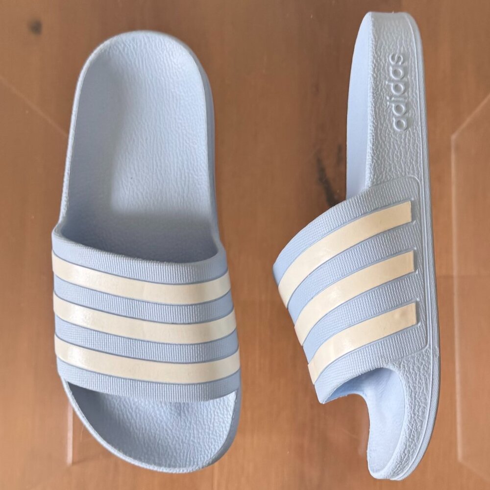 Adidas Originals Adilette Aqua Slides in Baby Blue Size 5 NWOT Spring Pastels